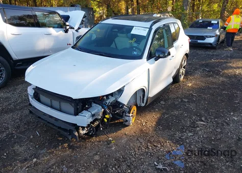 2024 Volvo Xc40 B5 Ultimate Dark Theme из США, поврежденный, VIN YV4L12UM5R2340682